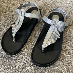 Size 9 women’s sandals